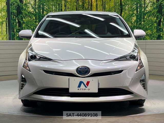 Toyota PRIUS 2017-09 8551689-13