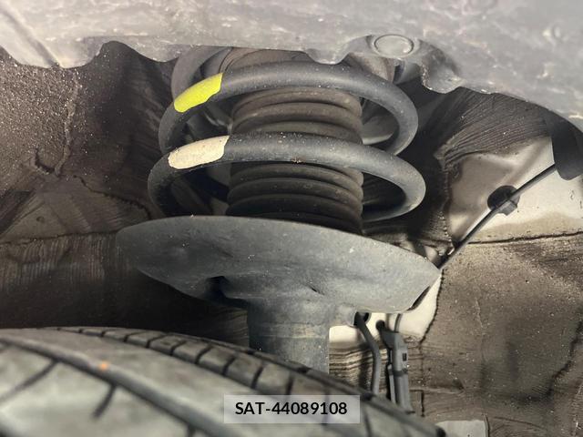 Toyota PRIUS 2017-09 8551689-19