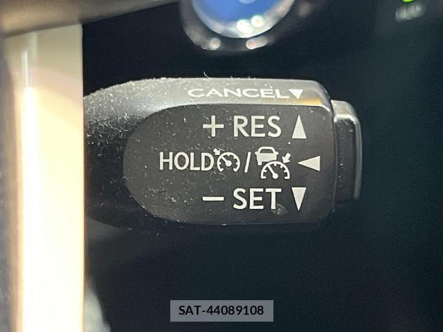 Toyota PRIUS 2017-09 8551689-5