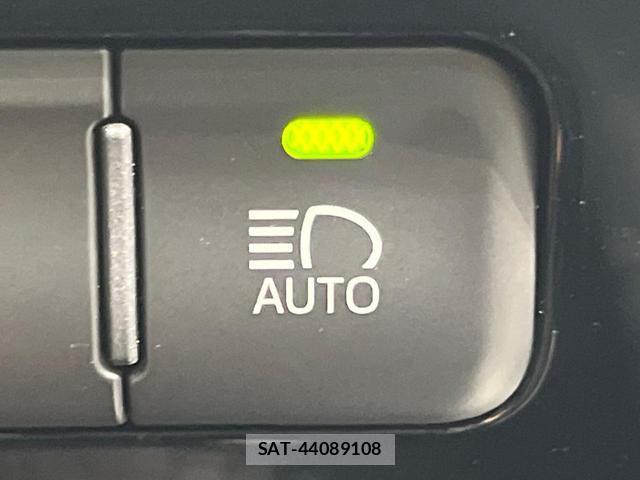 Toyota PRIUS 2017-09 8551689-6