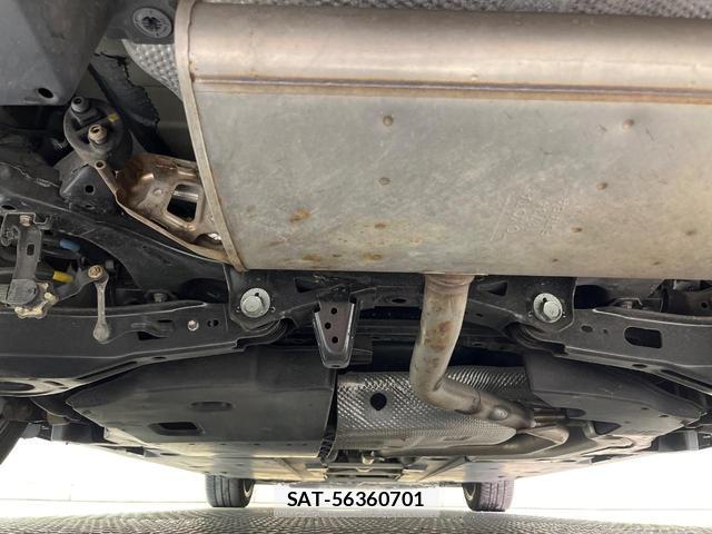 Toyota PRIUS 2017-01 8551701-18