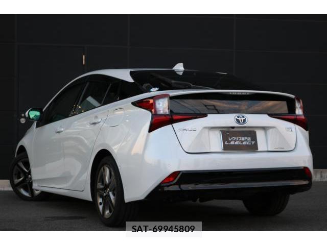 Toyota PRIUS 2021-06 8551817-4