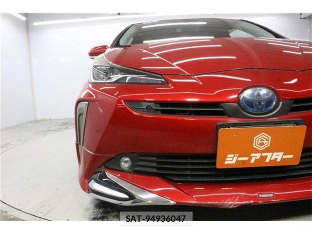 Toyota PRIUS 2019-08 8551849-10