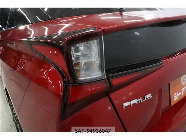 Toyota PRIUS 2019-08 8551849-17