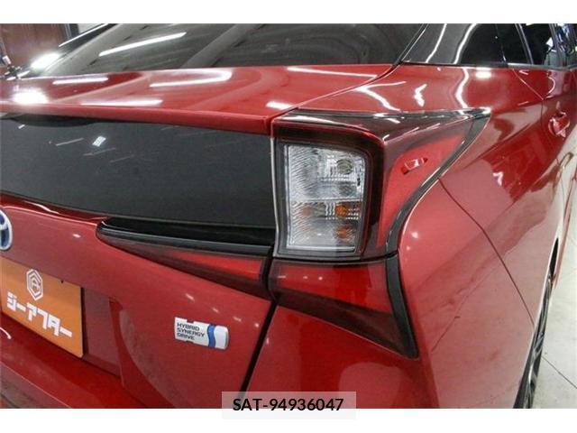 Toyota PRIUS 2019-08 8551849-18