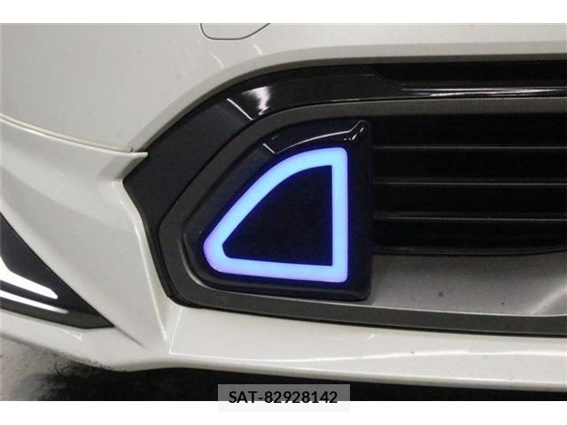 Toyota PRIUS 2023-11 8551850-12