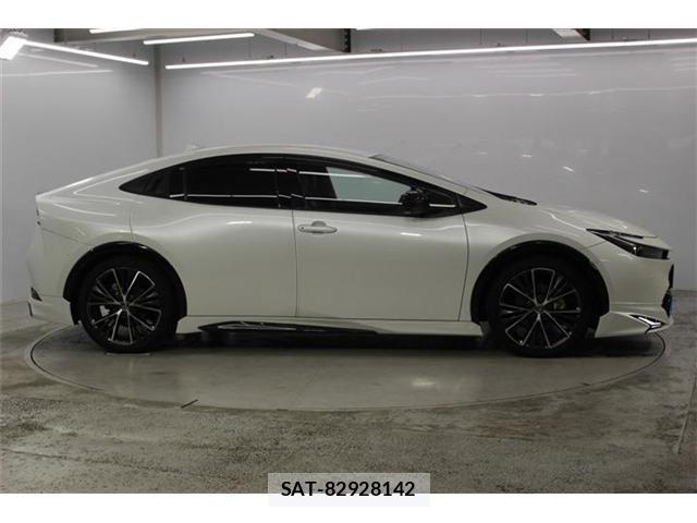 Toyota PRIUS 2023-11 8551850-3
