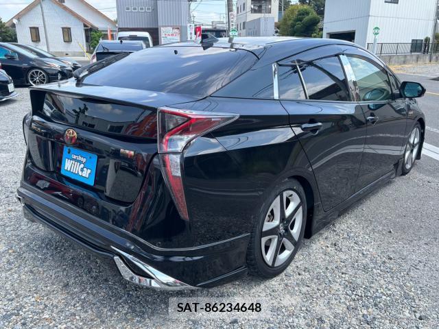 Toyota PRIUS 2018-03 8552129-15