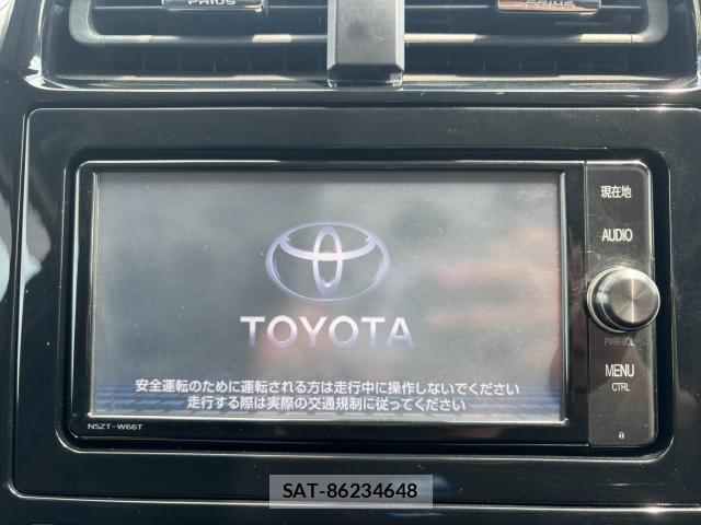 Toyota PRIUS 2018-03 8552129-3