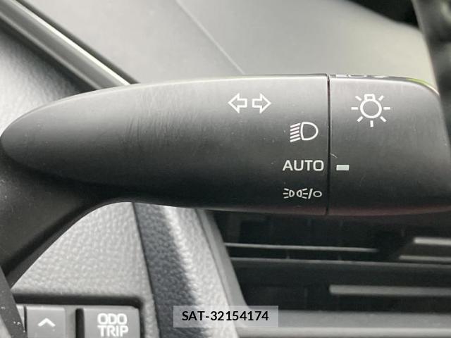 Toyota PRIUS 2023-11 8552280-14