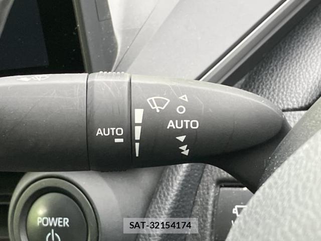 Toyota PRIUS 2023-11 8552280-15