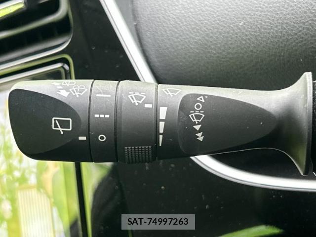 Toyota PRIUS 2019-07 8552397-15