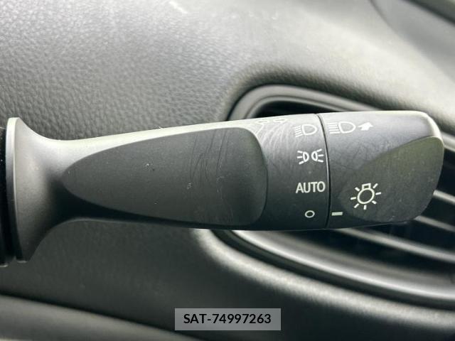 Toyota PRIUS 2019-07 8552397-16