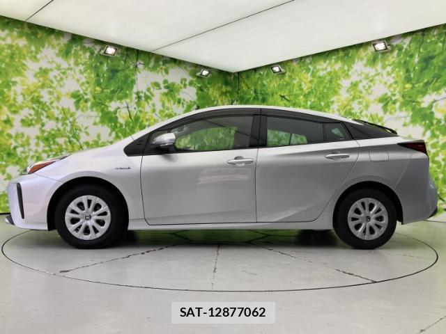 Toyota PRIUS 2019-06 8552430-1