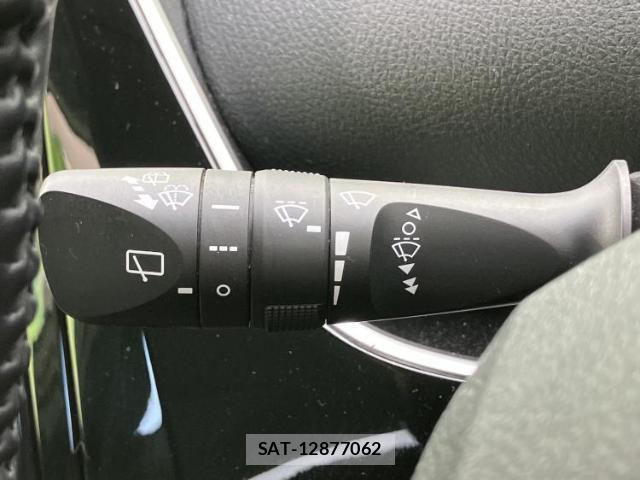 Toyota PRIUS 2019-06 8552430-15