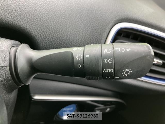 Toyota PRIUS 2019-05 8552463-16