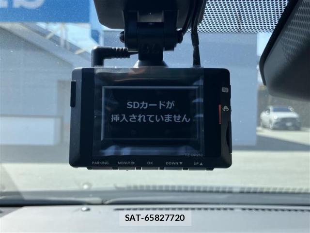 Toyota PRIUS 2024-12 8552498-16