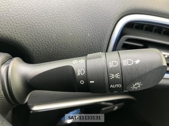 Toyota PRIUS 2019-07 8552612-14