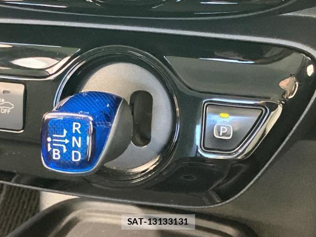 Toyota PRIUS 2019-07 8552612-16