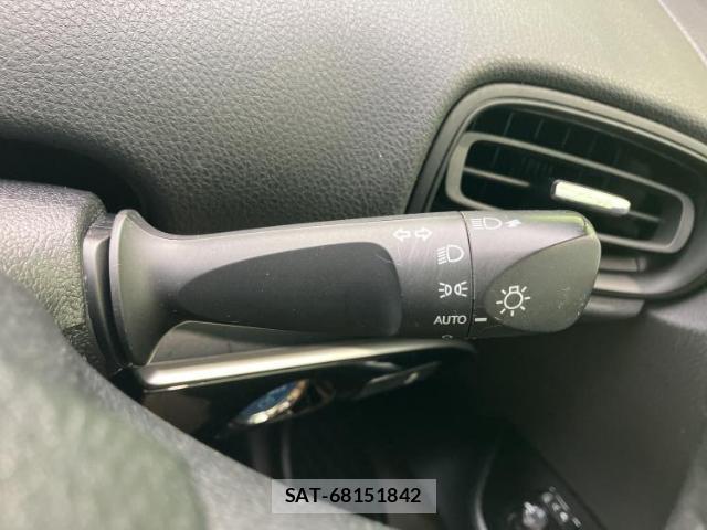 Toyota PRIUS 2019-09 8552620-15