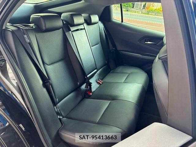 Toyota PRIUS 2023-11 8552720-11