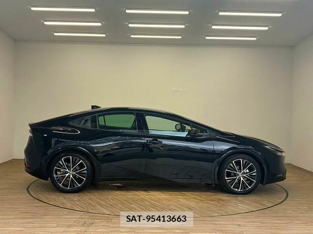 Toyota PRIUS 2023-11 8552720-16