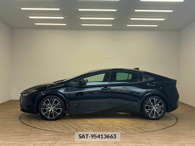 Toyota PRIUS 2023-11 8552720-17