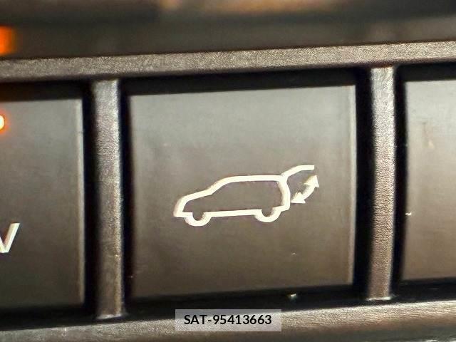 Toyota PRIUS 2023-11 8552720-6