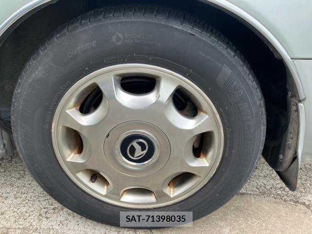 Toyota PROGRES 2003-10 8549825-12