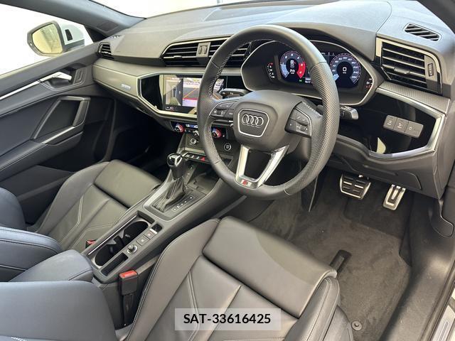 Audi Q3 2024-08 8549336-1