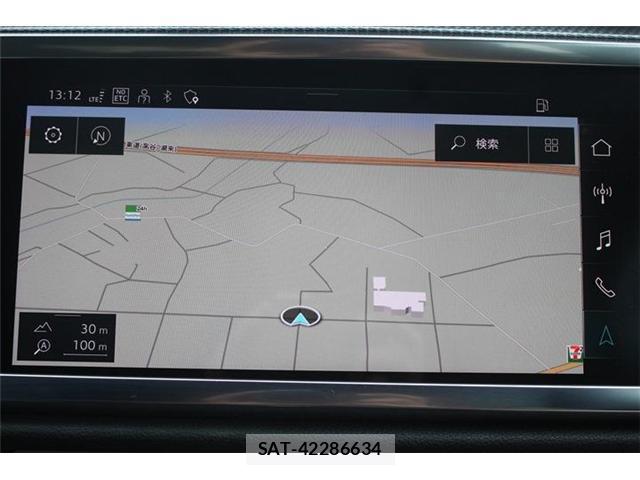 Audi Q3 2021-05 8550708-2