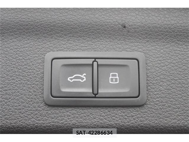 Audi Q3 2021-05 8550708-6