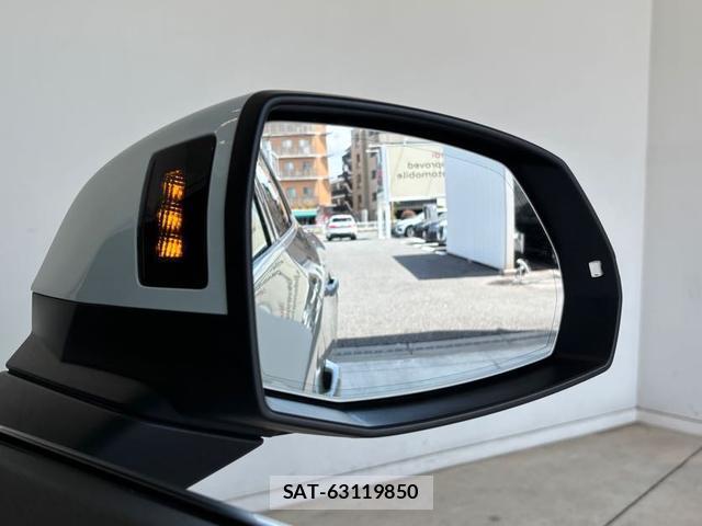 Audi Q5 2023-12 8548688-15