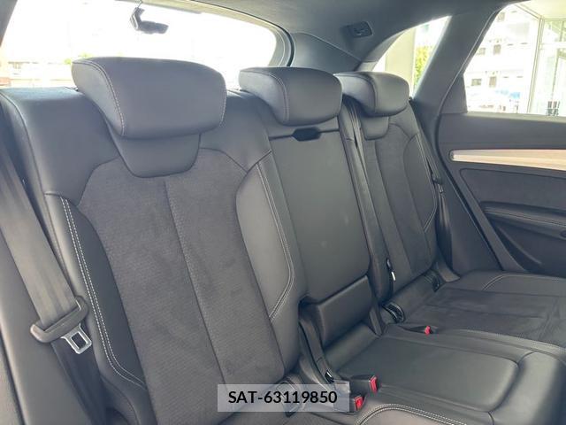 Audi Q5 2023-12 8548688-4