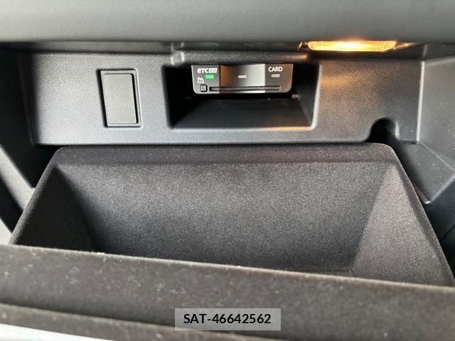 Audi Q5 2025-09 8548689-13