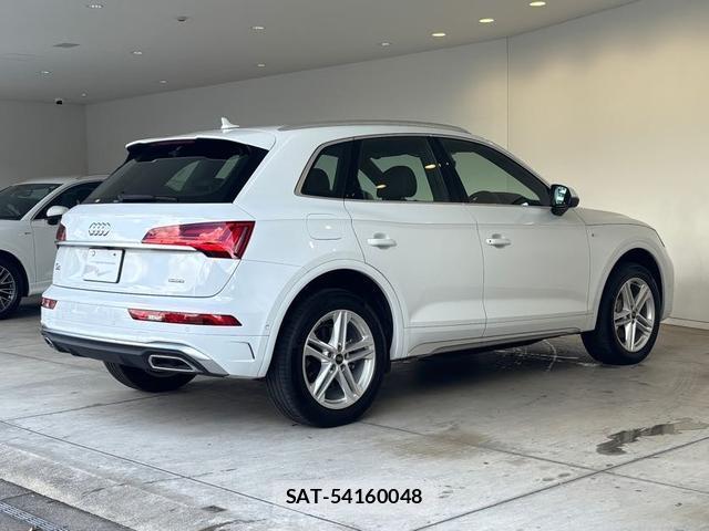 Audi Q5 2023-12 8548696-2