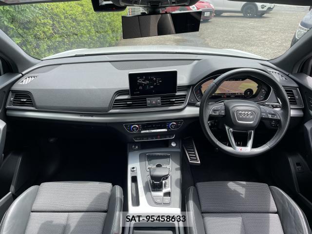 Audi Q5 2018-07 8550537-2