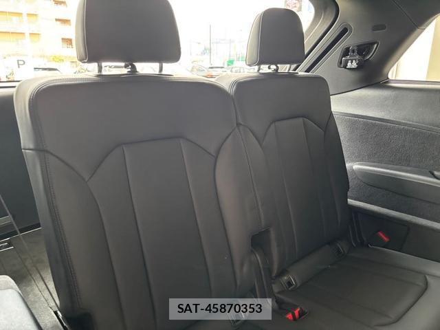 Audi Q7 2025-07 8548693-9
