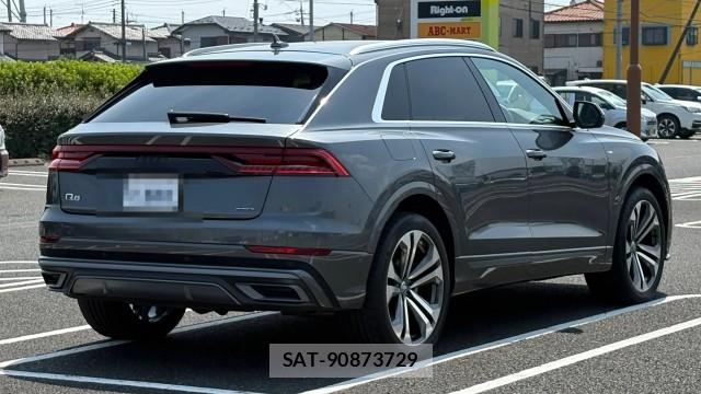 Audi Q8 2020-10 8550282-12
