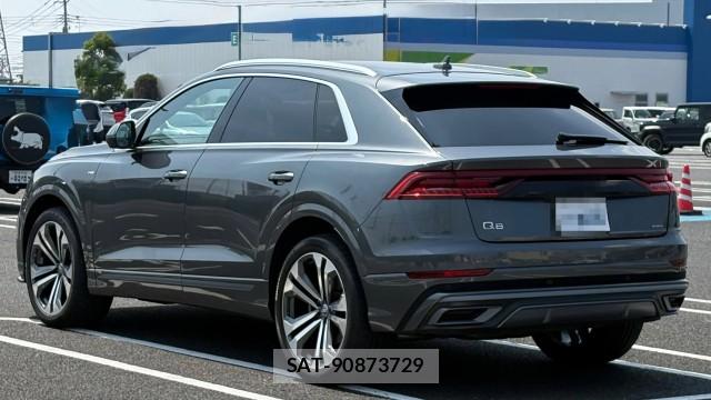 Audi Q8 2020-10 8550282-13