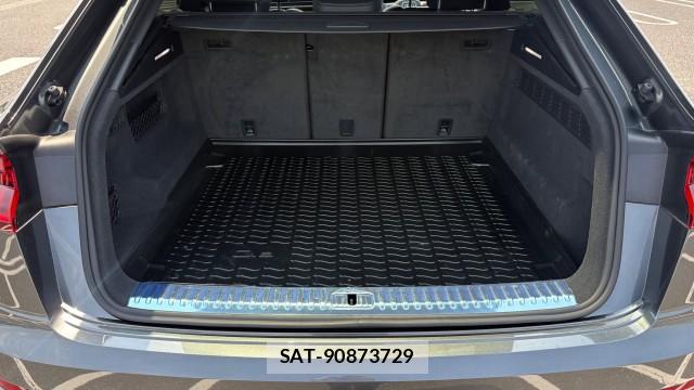 Audi Q8 2020-10 8550282-17