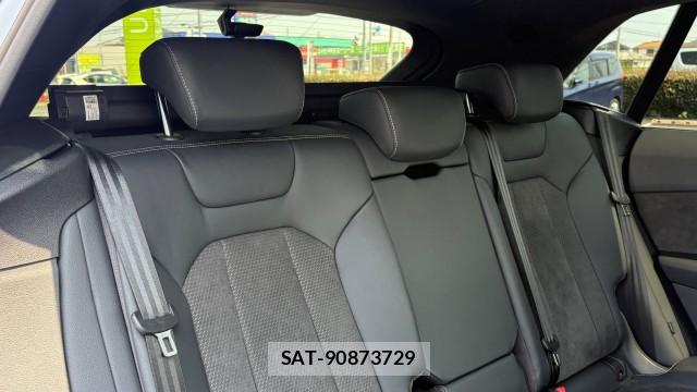 Audi Q8 2020-10 8550282-6