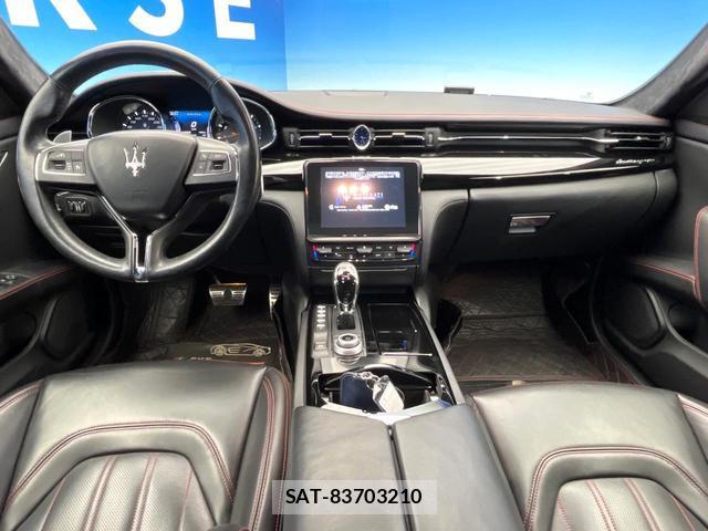 Maserati QUATTROPORTE 2016-12 8545756-1