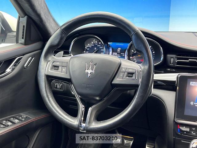 Maserati QUATTROPORTE 2016-12 8545756-10
