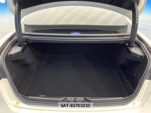 Maserati QUATTROPORTE 2016-12 8545756-12