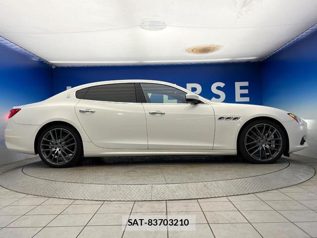 Maserati QUATTROPORTE 2016-12 8545756-19