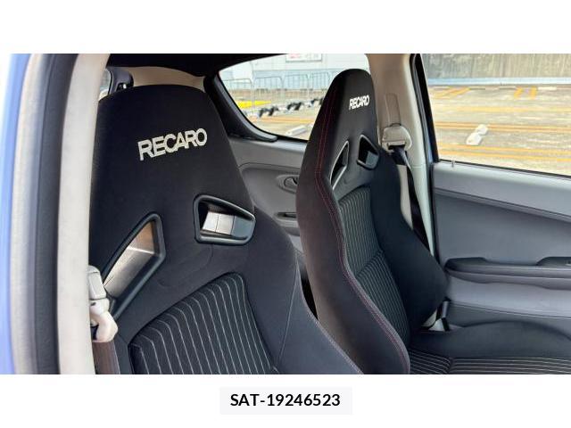 Subaru R2 2004 8548842-6