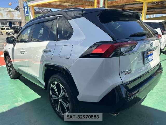Toyota RAV4 PHV 2021-07 8549113-1