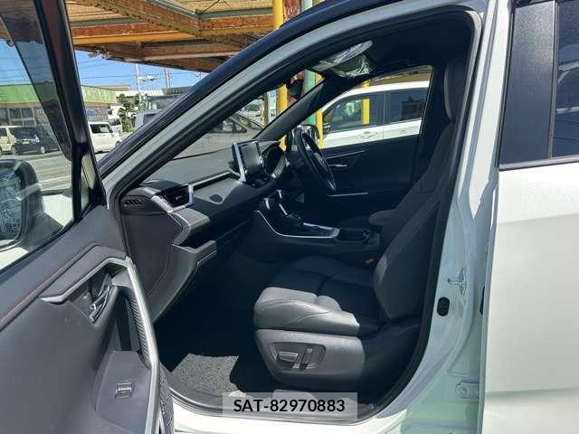 Toyota RAV4 PHV 2021-07 8549113-4