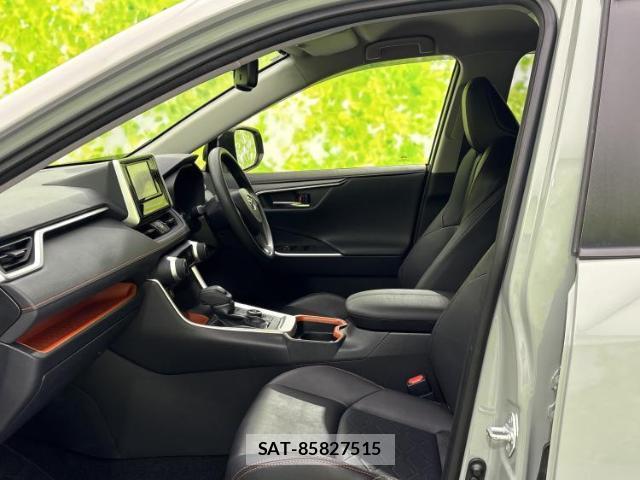 Toyota RAV4 2019-07 8546746-5